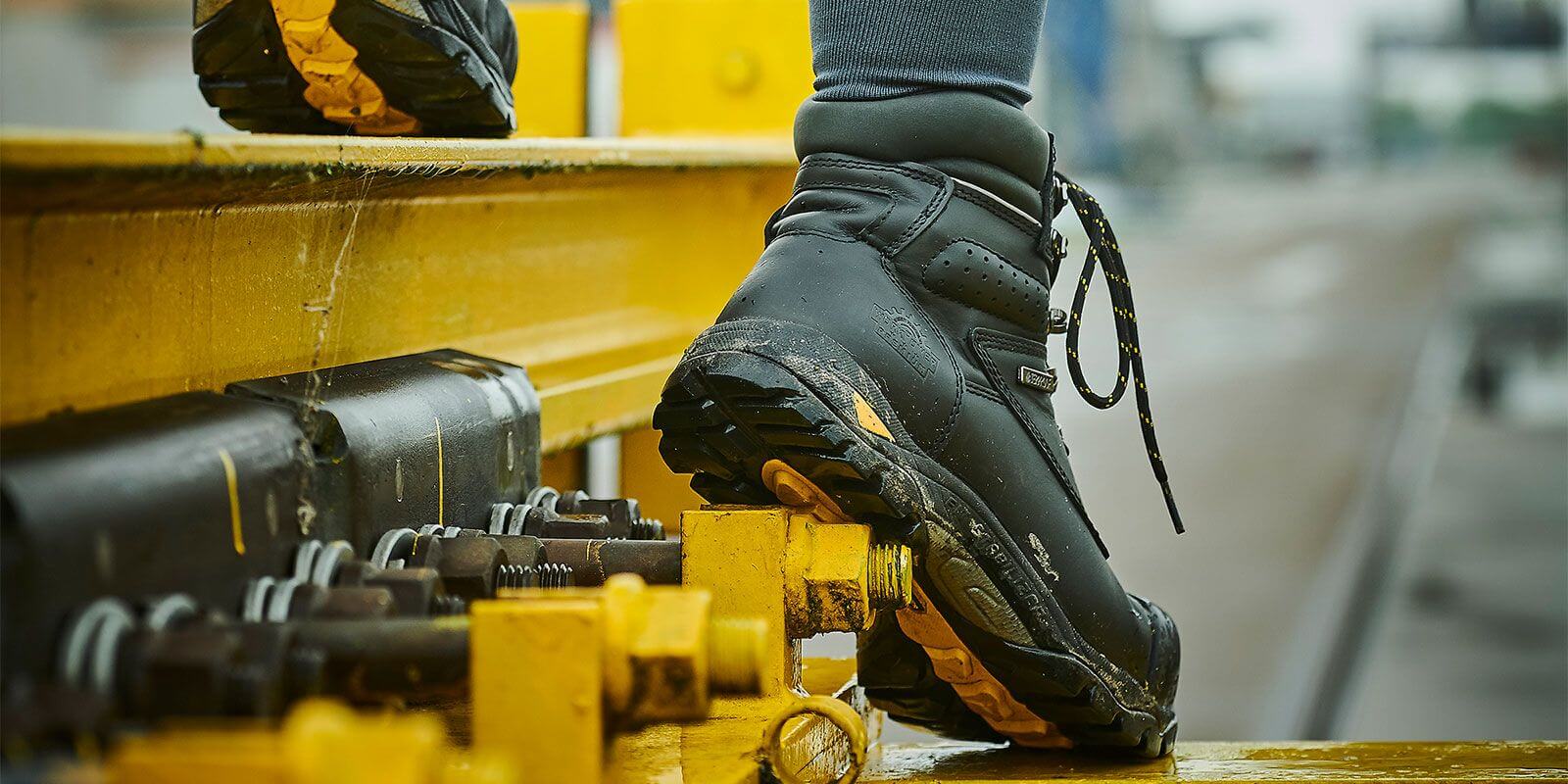 Sicherheitsschuhe der Schutzklasse 2 für Handwerk und Industrie