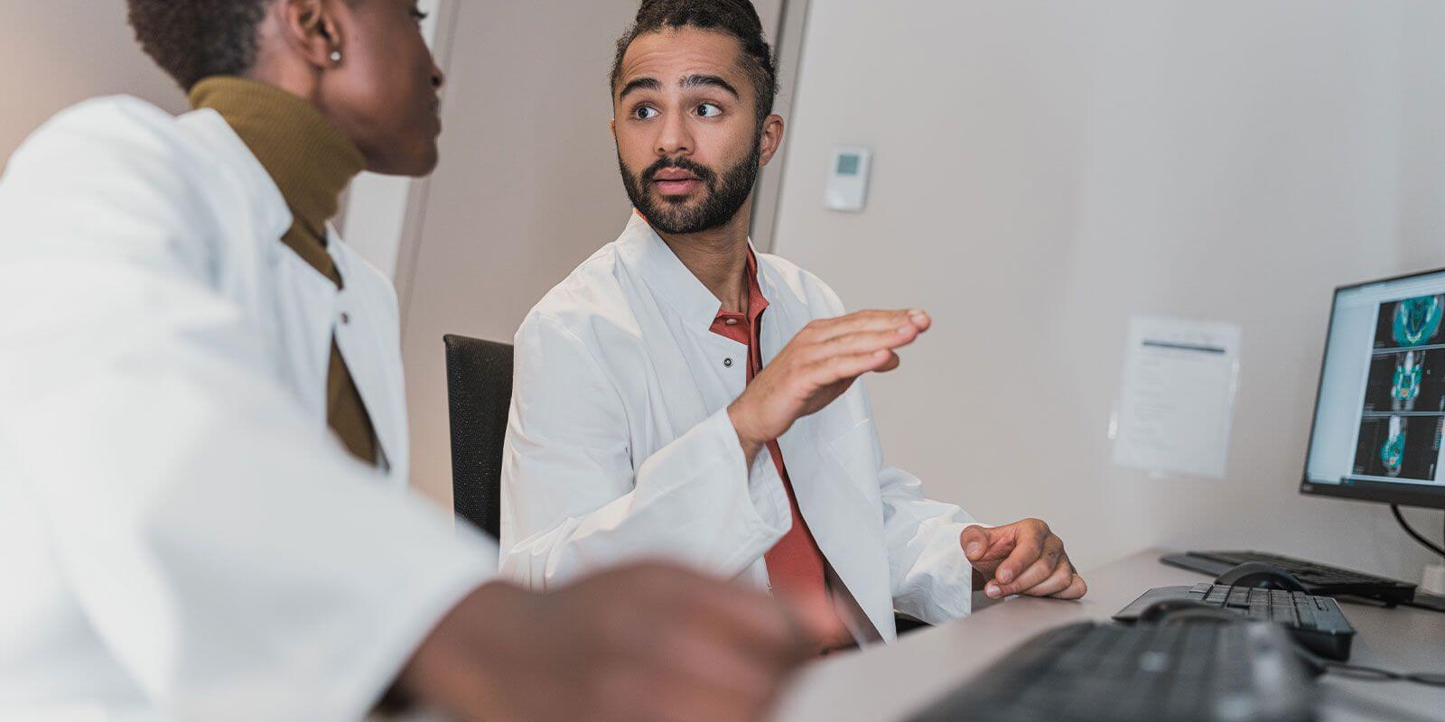 Arztkittel & Arztmäntel