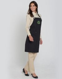 Schwarze Latzschürzen